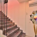 Uezuemlue 1 Bedroom Secluded With Private Pool Hot Tub וילה