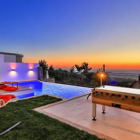 Uezuemlue 1 Bedroom Secluded With Private Pool Hot Tub Villa
