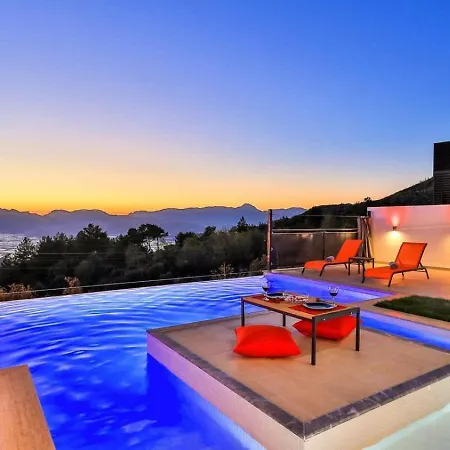 Uezuemlue 1 Bedroom Secluded With Private Pool Hot Tub Kalkan
