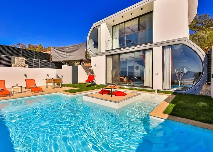 Villa Uezuemlue 1 Bedroom Secluded With Private Pool Hot Tub