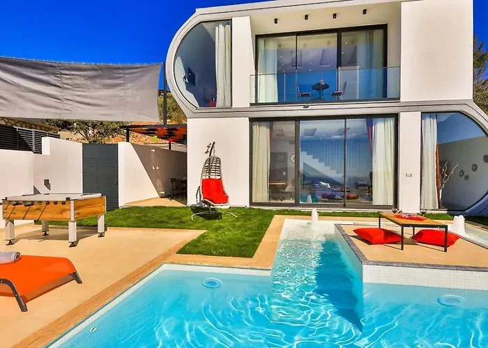Uezuemlue 1 Bedroom Secluded With Private Pool Hot Tub Villa *