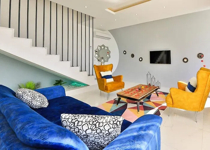 Uezuemlue 1 Bedroom Secluded With Private Pool Hot Tub Villa