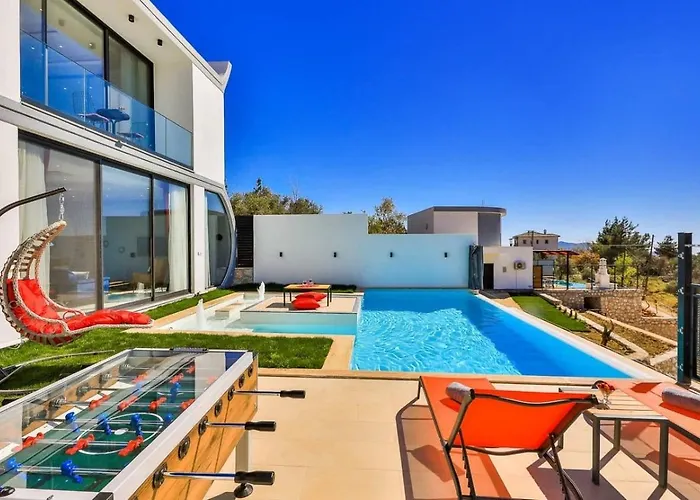Villa Uezuemlue 1 Bedroom Secluded With Private Pool Hot Tub *