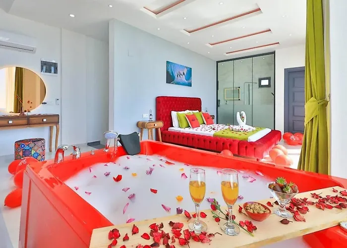 Villa Uezuemlue 1 Bedroom Secluded With Private Pool Hot Tub *