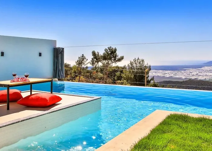 Uezuemlue 1 Bedroom Secluded With Private Pool Hot Tub Villa