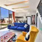 Uezuemlue 1 Bedroom Secluded With Private Pool Hot Tub *