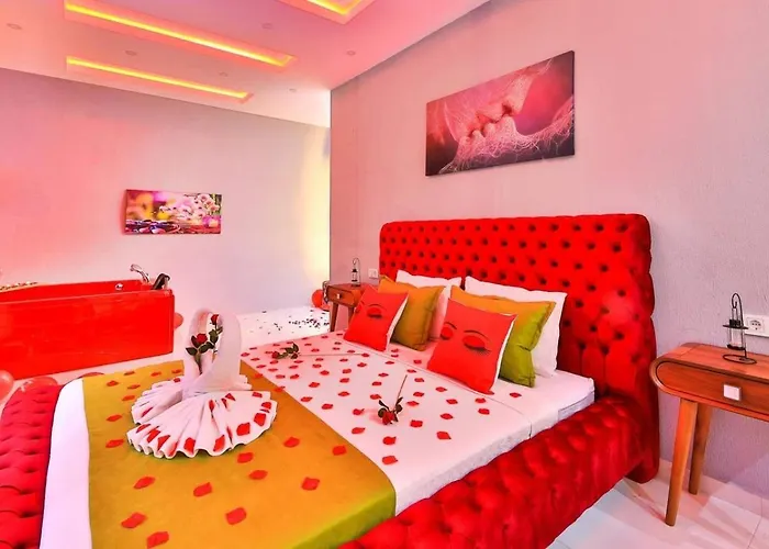 Uezuemlue 1 Bedroom Secluded With Private Pool Hot Tub Villa Kalkan